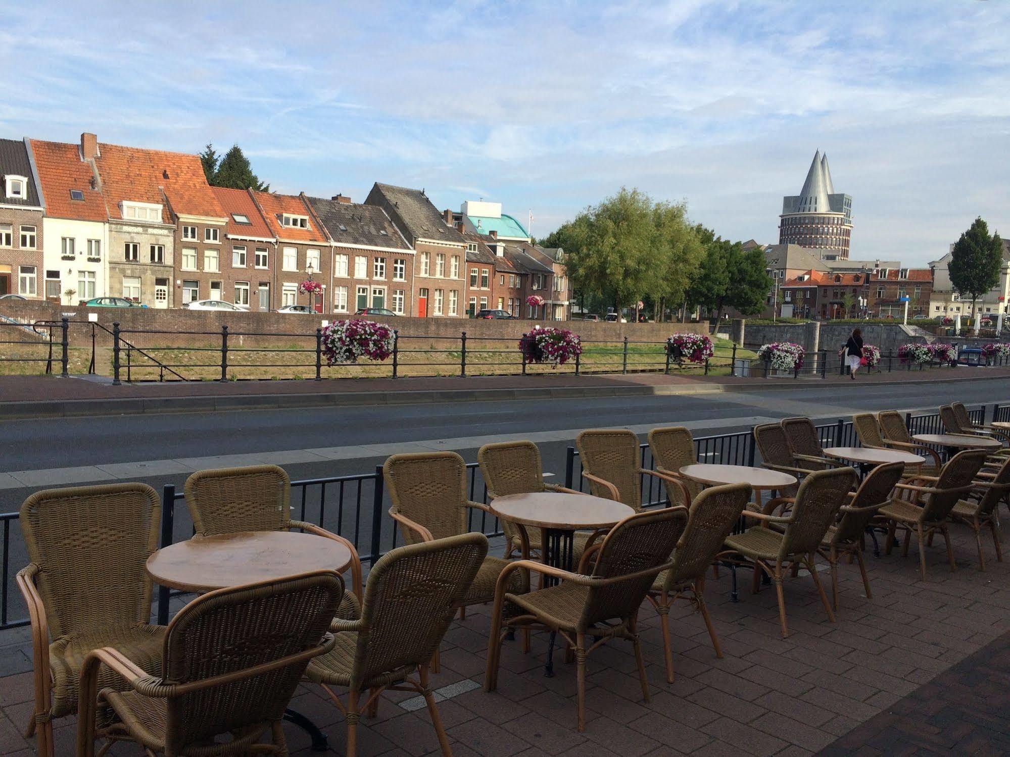 Hotel En Grand Cafe De Pauw Roermond Exterior photo